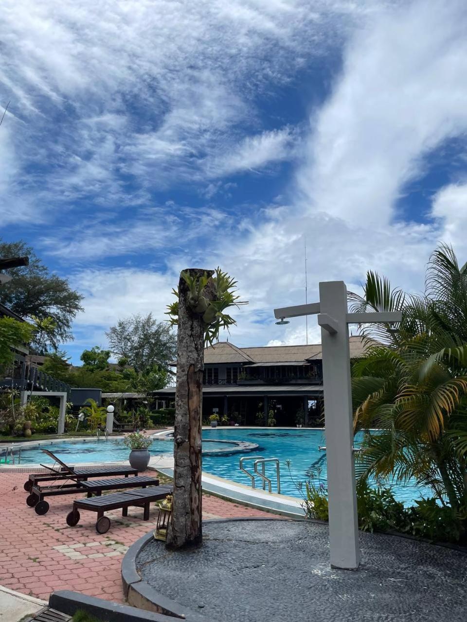 קמפונג קואלה בסוט Beach Resort - Arwana Perhentian Besar מראה חיצוני תמונה