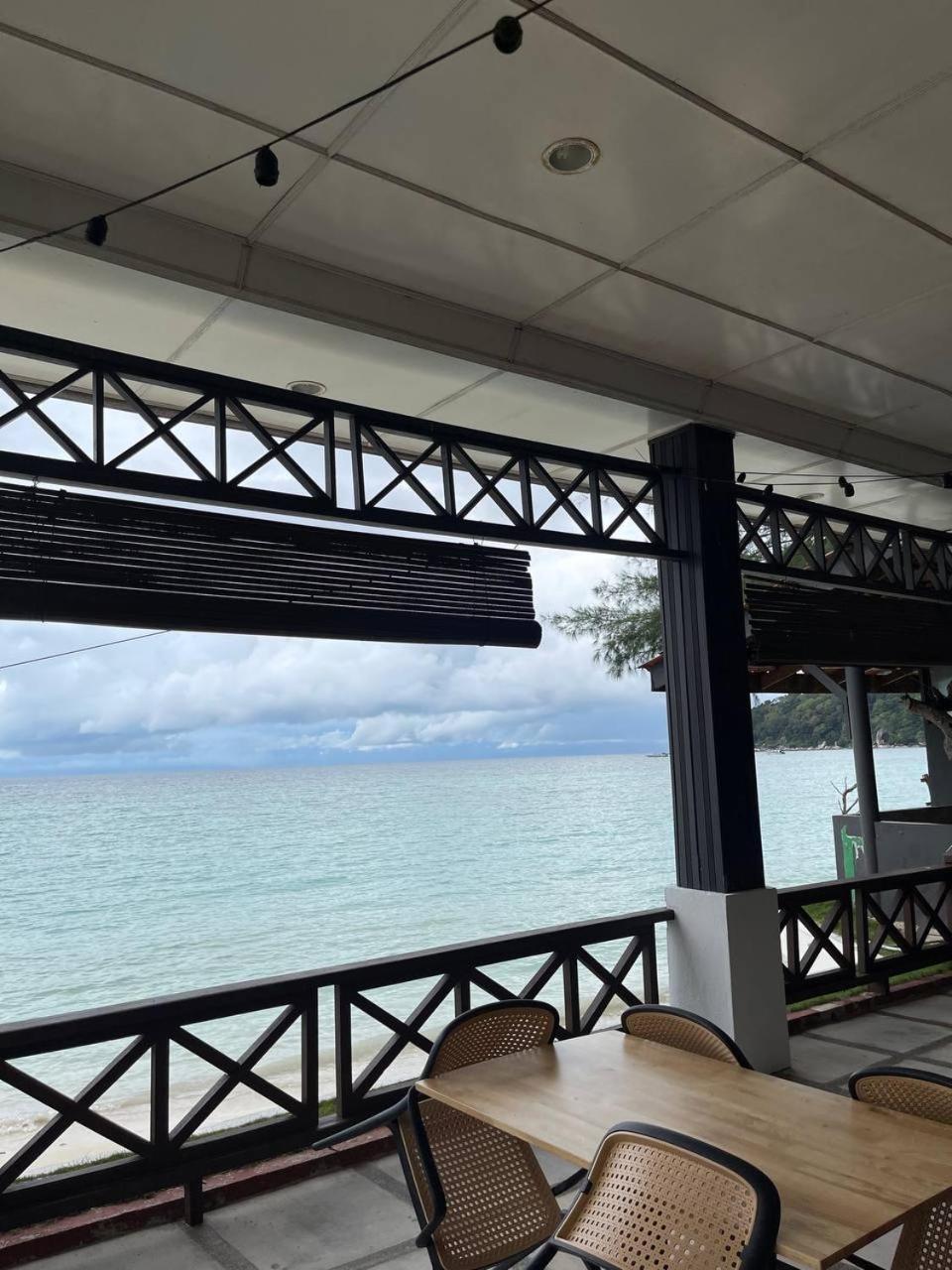 קמפונג קואלה בסוט Beach Resort - Arwana Perhentian Besar מראה חיצוני תמונה