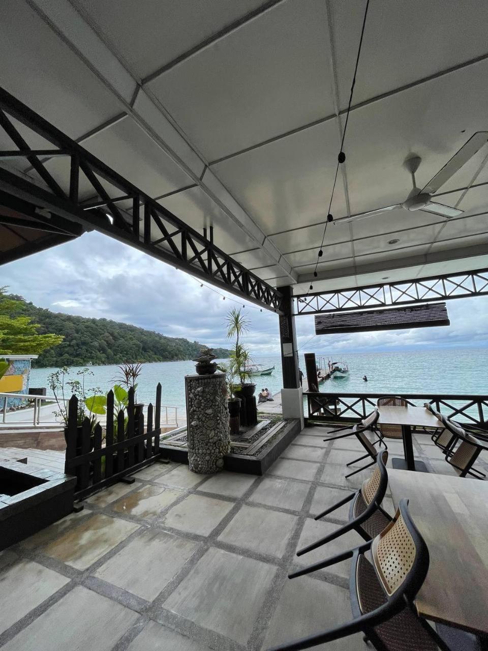 קמפונג קואלה בסוט Beach Resort - Arwana Perhentian Besar מראה חיצוני תמונה